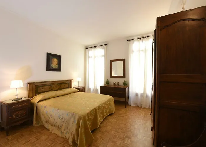 Le Due Corone Bed & Breakfast